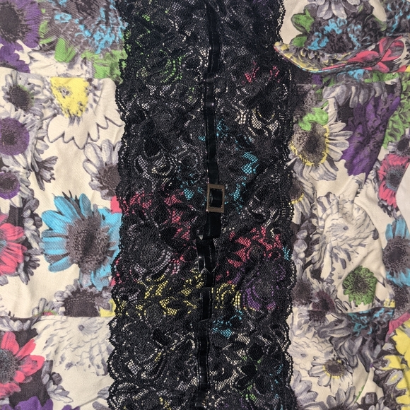 Shirt - Picture 2 of 5